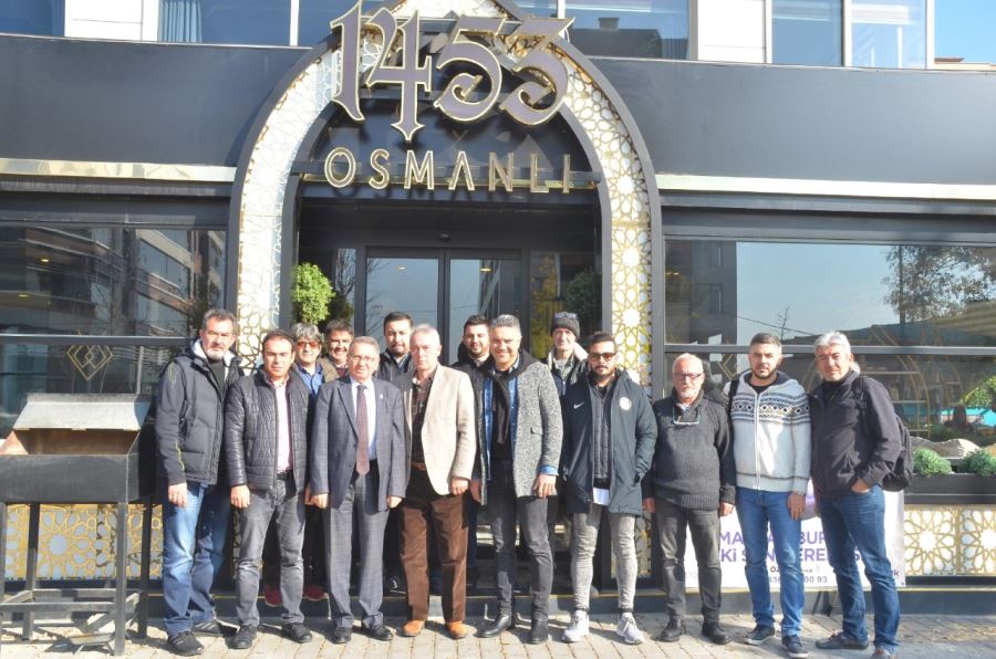 Eskişehirspor Teknik Direktörü Çoşkun Demirbakan TSYD üyeleri ile buluştu