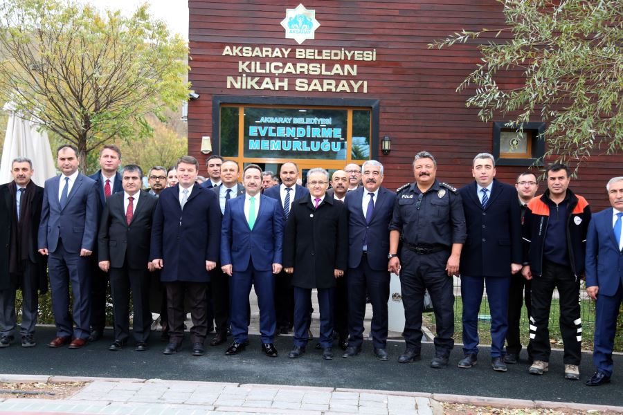 Kamu kurum ve kuruluşları ile düzenlenen değerlendirme toplantısına bu kez Aksaray Belediyesi ev sahipliği yaptı