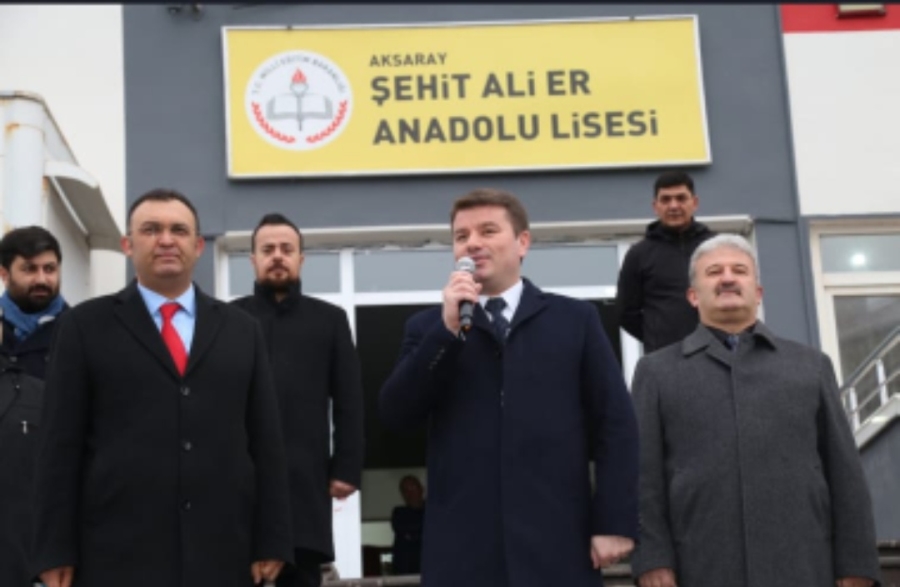 EVREN DİNÇERDEN ŞEHİT ALİ ER ANADOLU LİSESİNE ANLAMLI ZİYARET