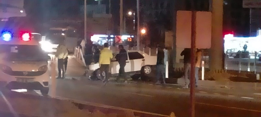 polisin önünde drift yapmaya çalıştı kaza yaptı