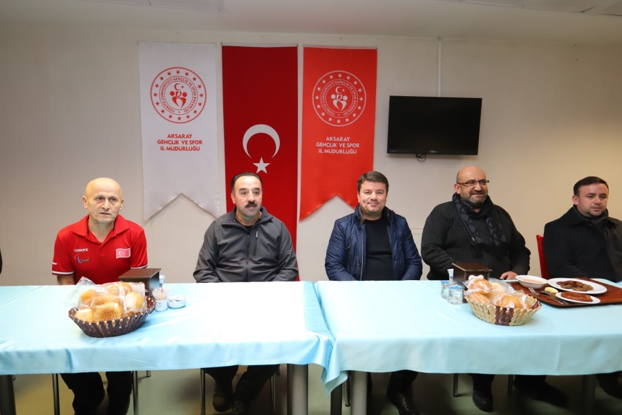 BAŞKAN DİNÇER, GOALBALL ERKEKLER A MİLLİ TAKIM KAMPINI ZİYARET ETTİ