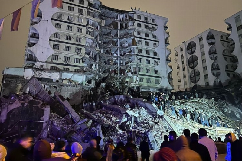 Depremde son durum: 18.342 can kaybı