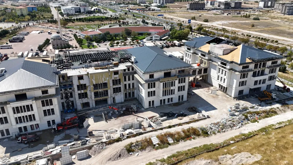 Aksaray Belediyesi Yeni Hizmet Binasıyla Modern Bir Şehir Merkezine Kavuşuyor