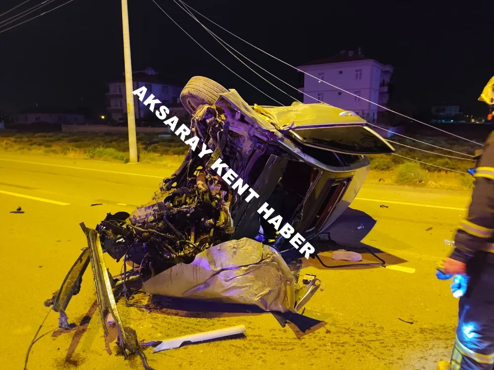 Aksaray’da meydana gelen trafik kazasında 1’i ağır olmak üzere 3 kişi yaralandı