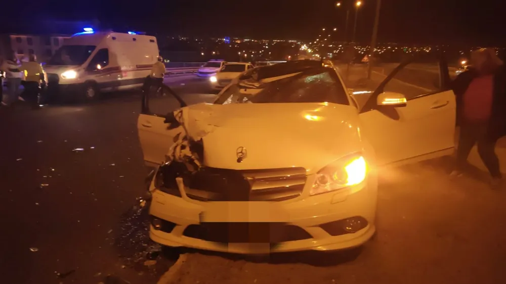 Aksaray’da Tır ile Otomobil Çarpıştı: Şans Eseri Yaralanan Olmadı