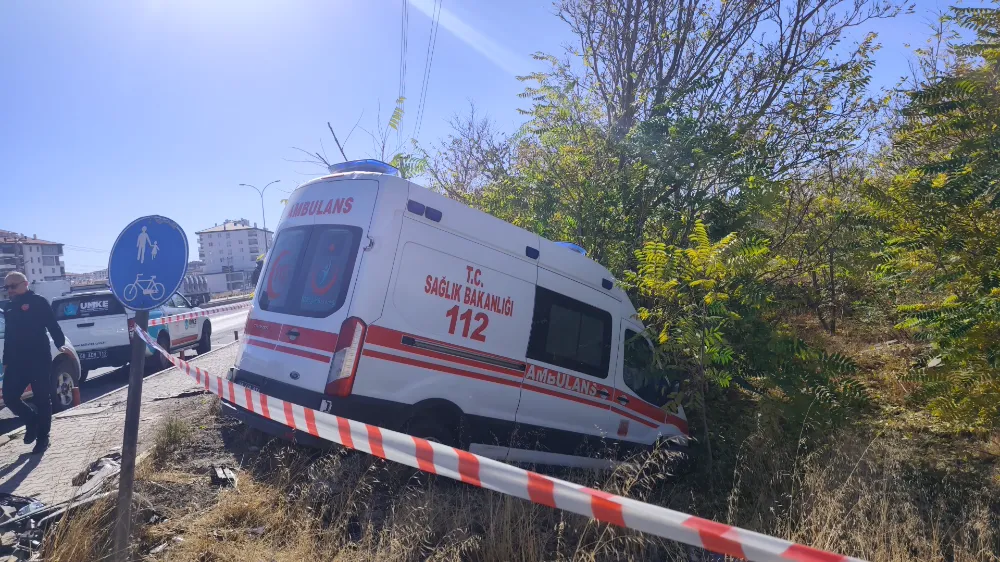 Aksaray’da Ambulans ile Otomobil Çarpıştı: 7 Yaralı