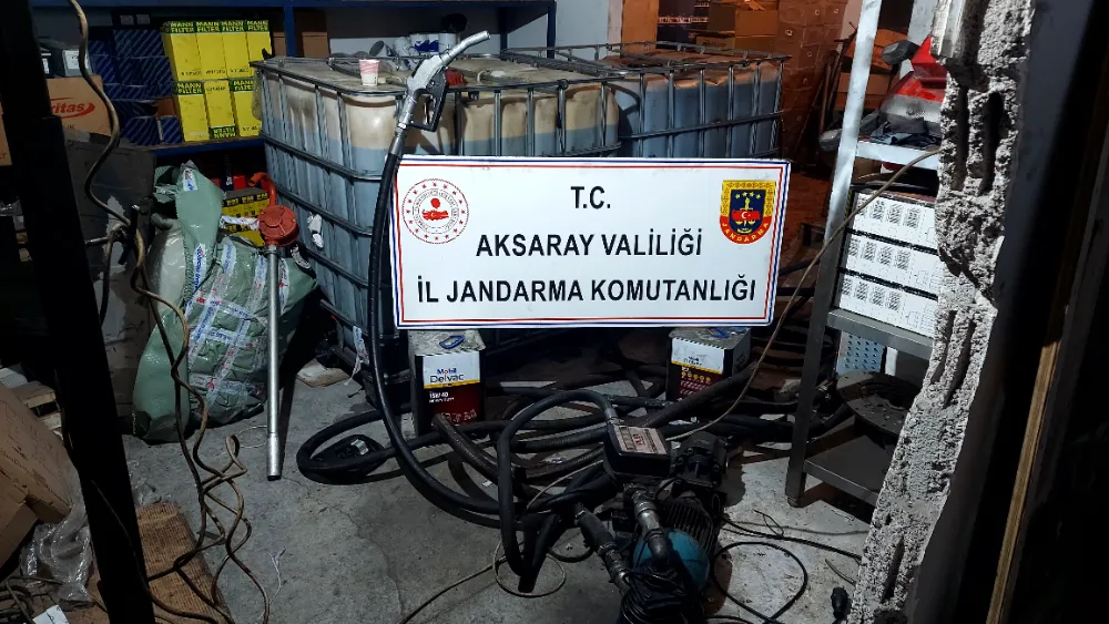 Aksaray’da Kaçak Madeni Yağ Operasyonu: 3.500 Litre Ele Geçirild