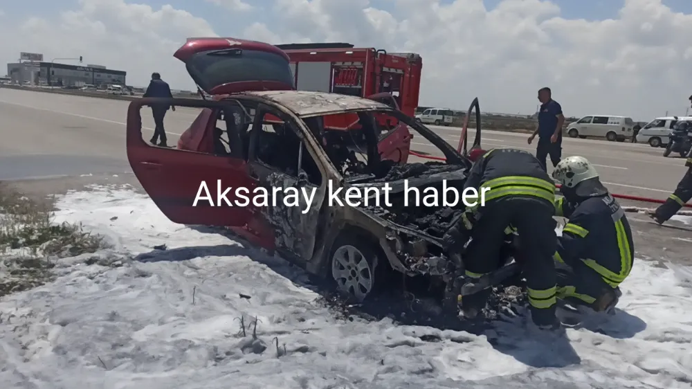 Aksaray’da Seyir Halindeki Otomobil Alev Aldı