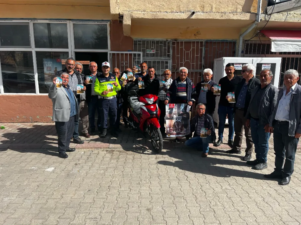 Aksaray Jandarmasından Motosiklet Sürücülerine Eğitim: “Bir Kural Bir Ömür