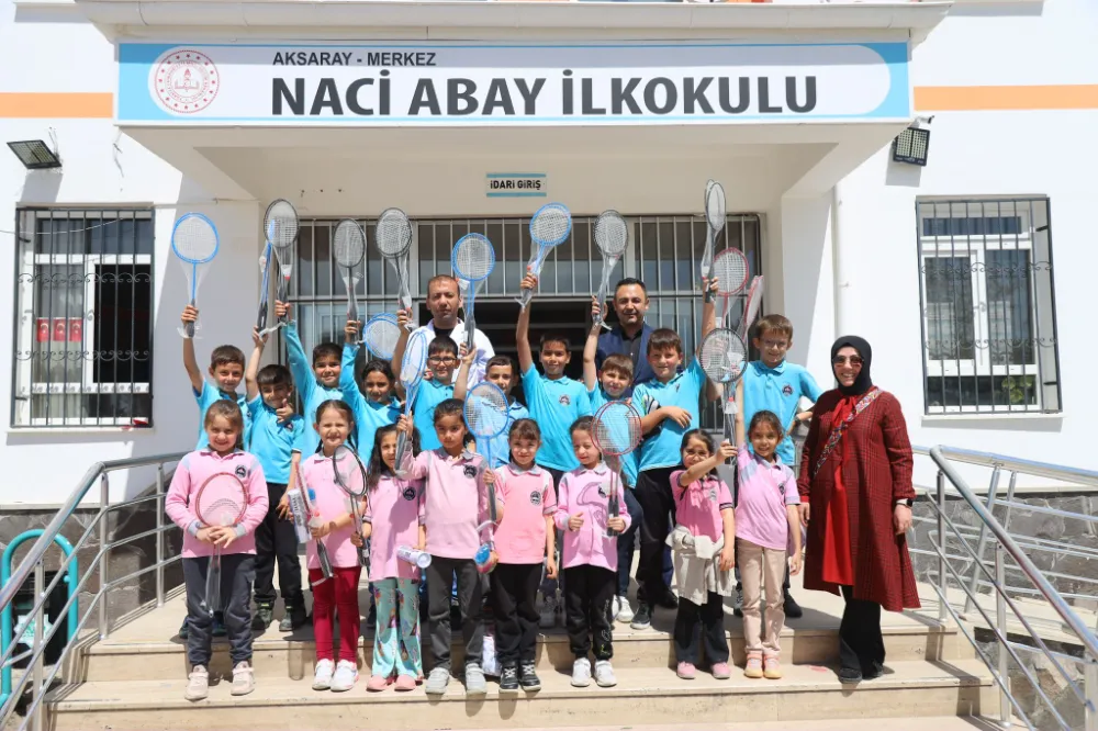 ELEKTRONİK ATIK TOPLAMA YARIŞMASINDA DERECEYE GİREN OKULLARA HEDİYELERİ TESLİM EDİLDİ