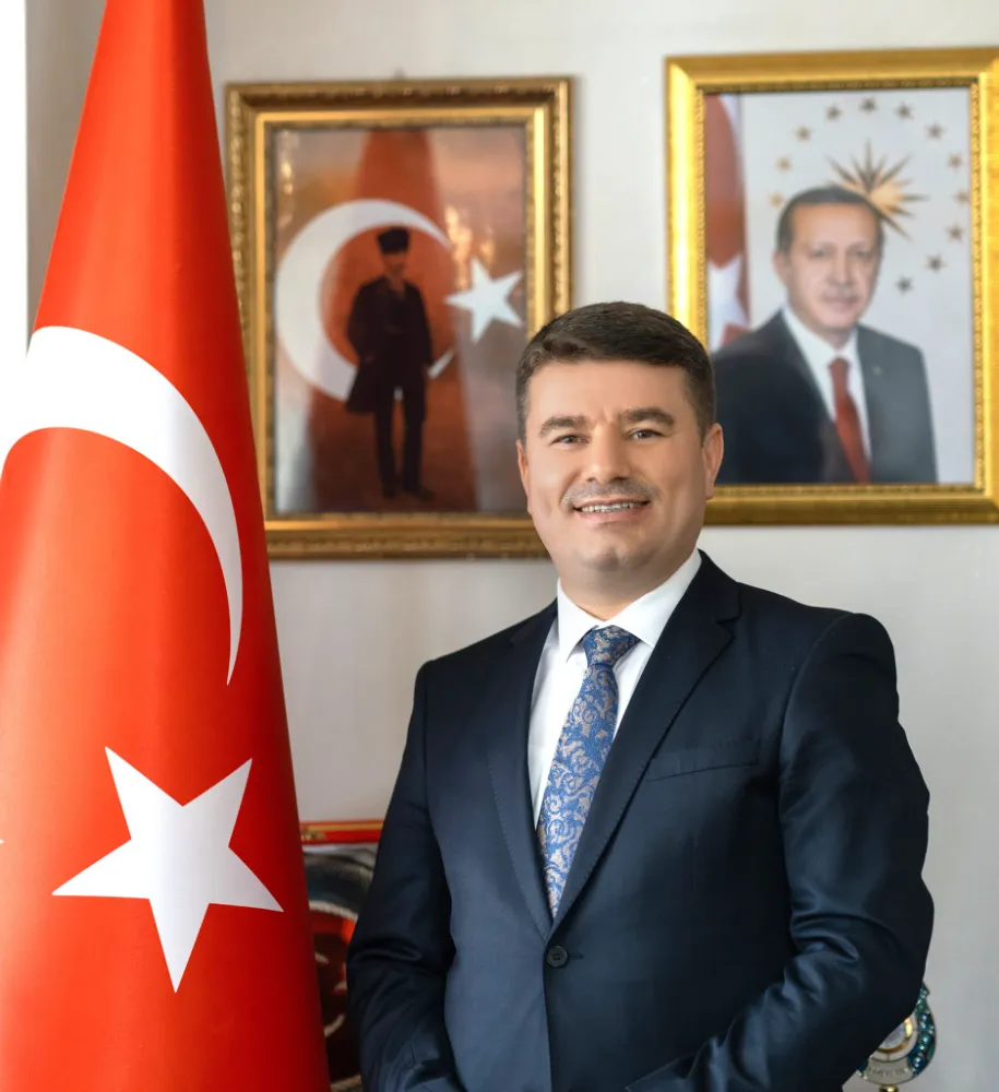 BELEDİYE BAŞKANI DR. EVREN DİNÇER, ANNELER GÜNÜ DOLAYISIYLA KUTLAMA MESAJI YAYINLADI