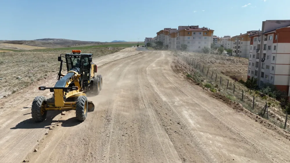 BAŞKAN DİNÇER; “TRAFİK YÜKÜNÜ AZALTAN VE KONFORLU ULAŞIM SAĞLAYAN YENİ YOLLAR  AÇIYORUZ”
