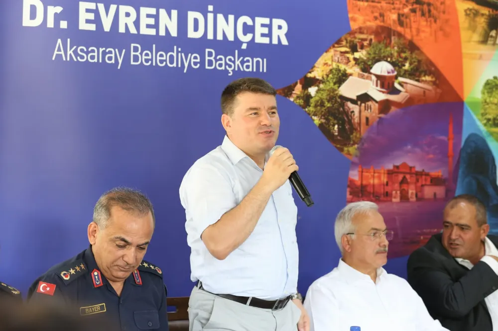 VALİ KUMBUZOĞLU VE BAŞKAN DİNÇER, MUHTARLARLA İSTİŞARE TOPLANTISINDA BİR ARAYA GELDİ