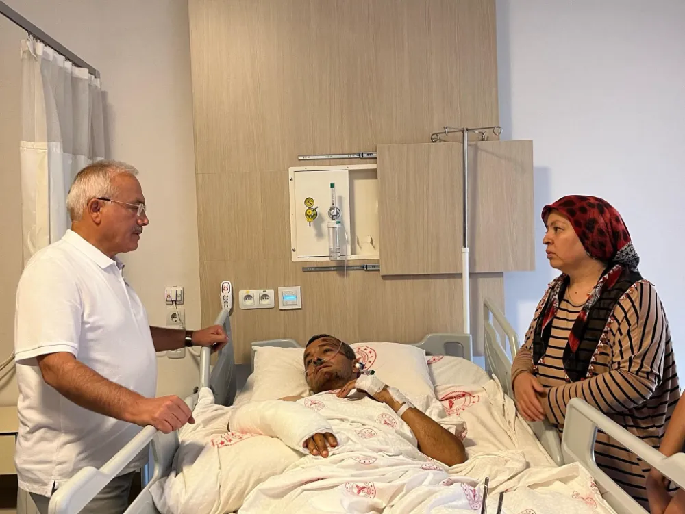 Vali Kumbuzoğlu’ndan Yaralı Polis Memuruna Ziyaret