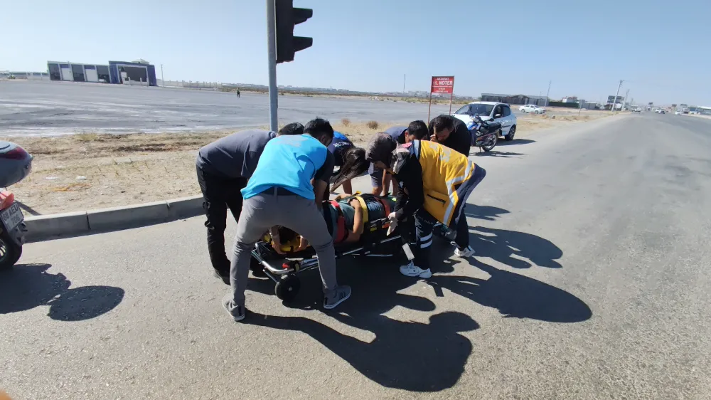Aksaray’da Otomobil ile Motosiklet Çarpıştı: 1 Yaralı