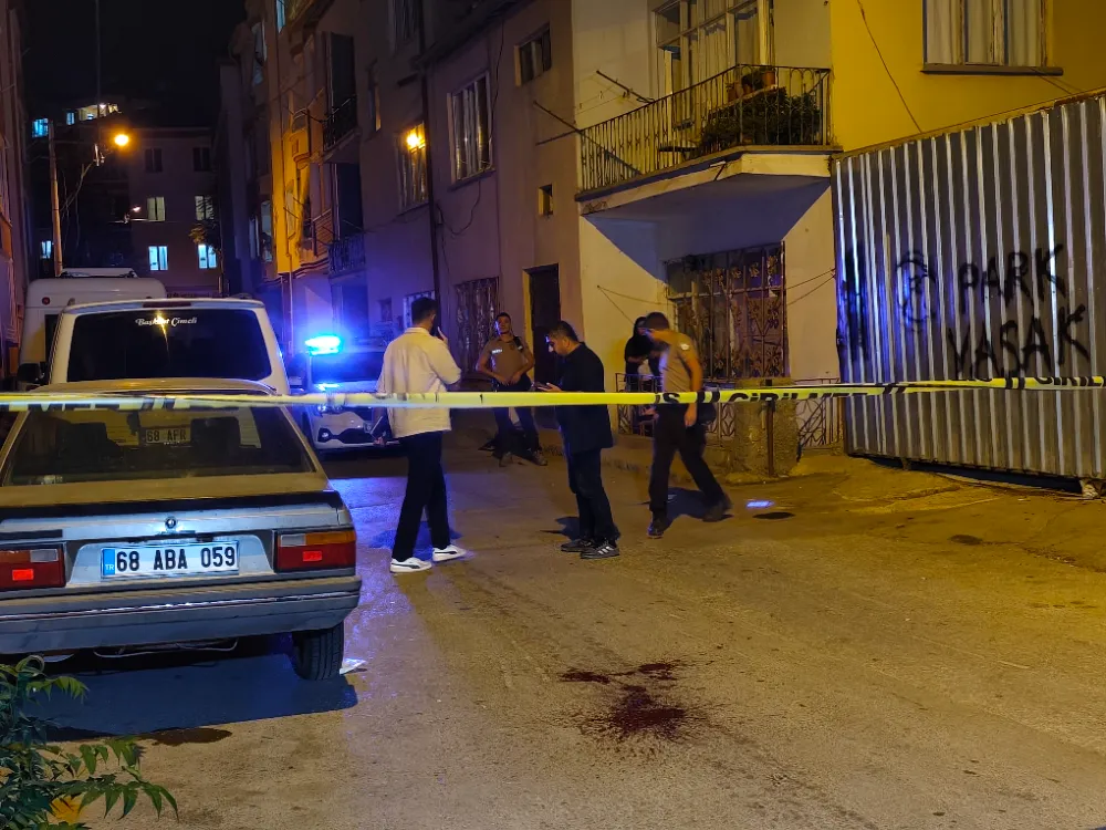 Aksaray’da Gece Yarısı Bıçaklama: 1 Ağır Yaralı