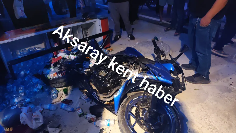 Aksaray’da Feci Kaza: Motosiklet Kamyonet ile Çarpıştı, 2 Yaralı