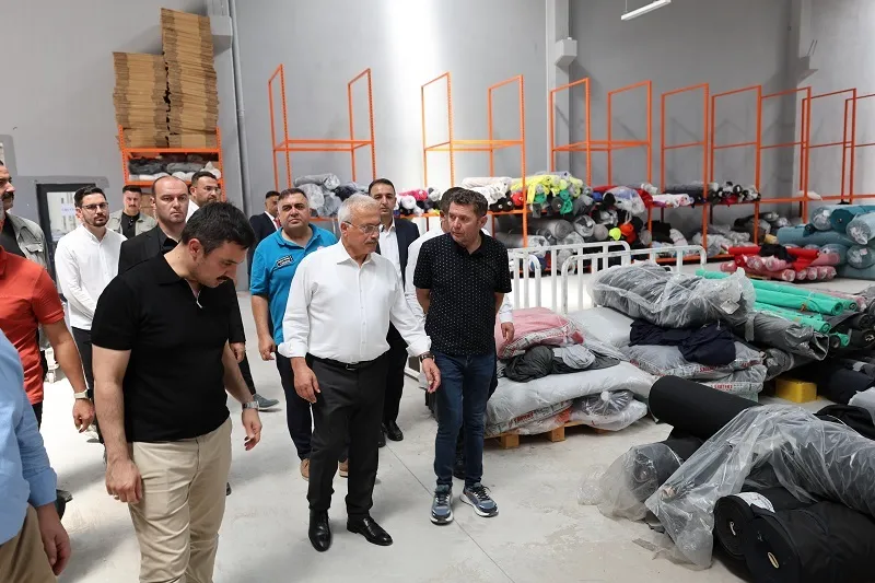 Vali Kumbuzoğlu Aksaray OSB’de Fabrikaları Ziyaret Etti