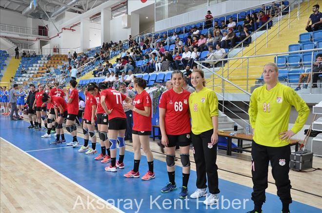 Hentbol´de Belediye Spor Polatlıyı Elinden Kaçırdı