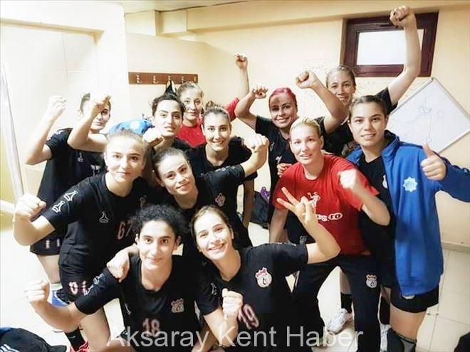 Aksaray Belediye Spor Hentbolde Bursa´yı Devırdı