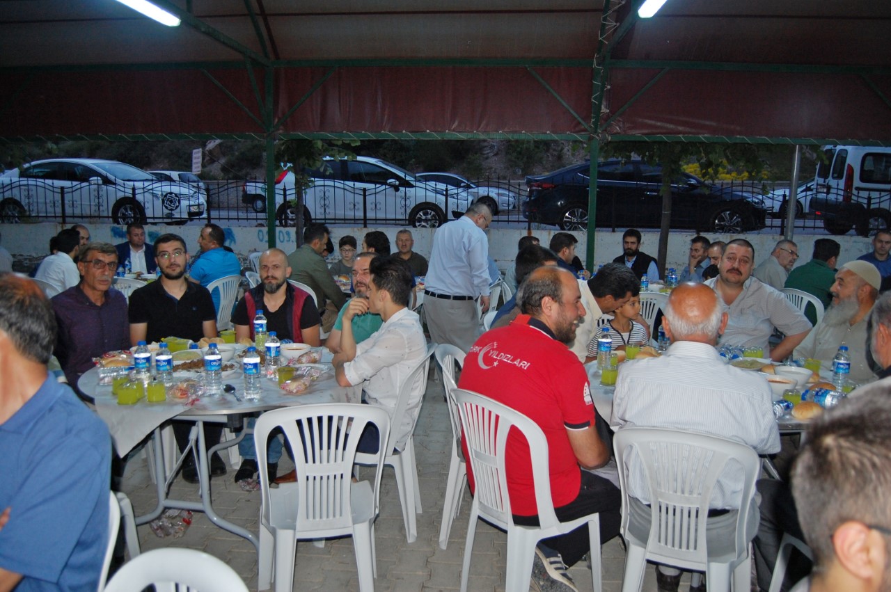 Sanayicileri buluşturan iftar